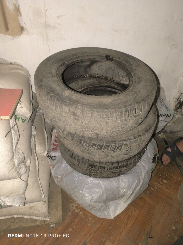 Продам 4 зимних колеса