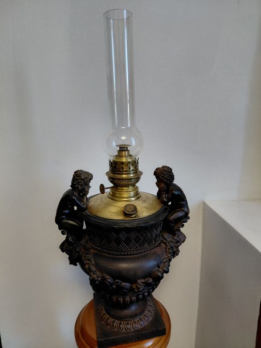 Vând lampă pe gaz veche