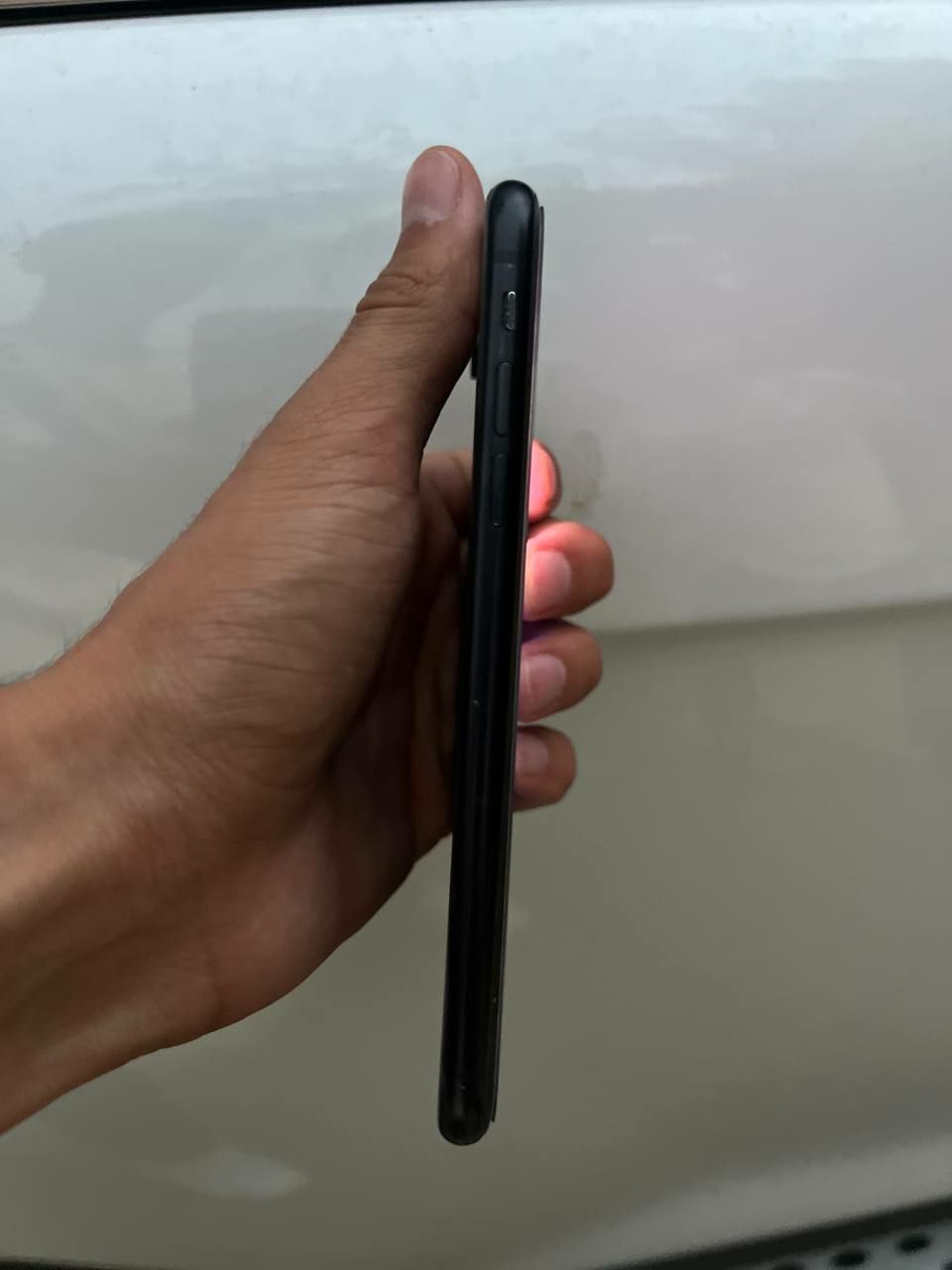 Iphone xr  ishlashi ideal yomkost 76  hamma joyi radnoy pul zarur
