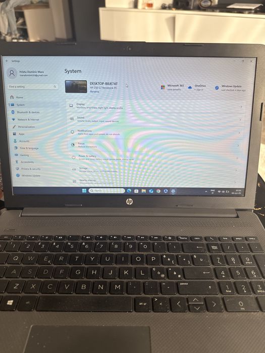 Laptop HP i3 core 8gb ram