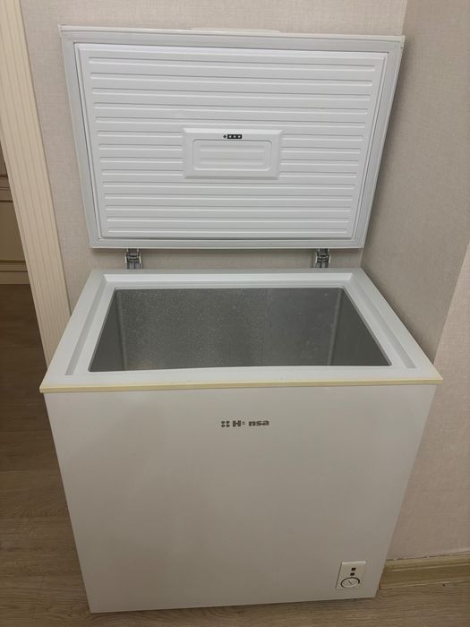 Продам морозильник Hansa