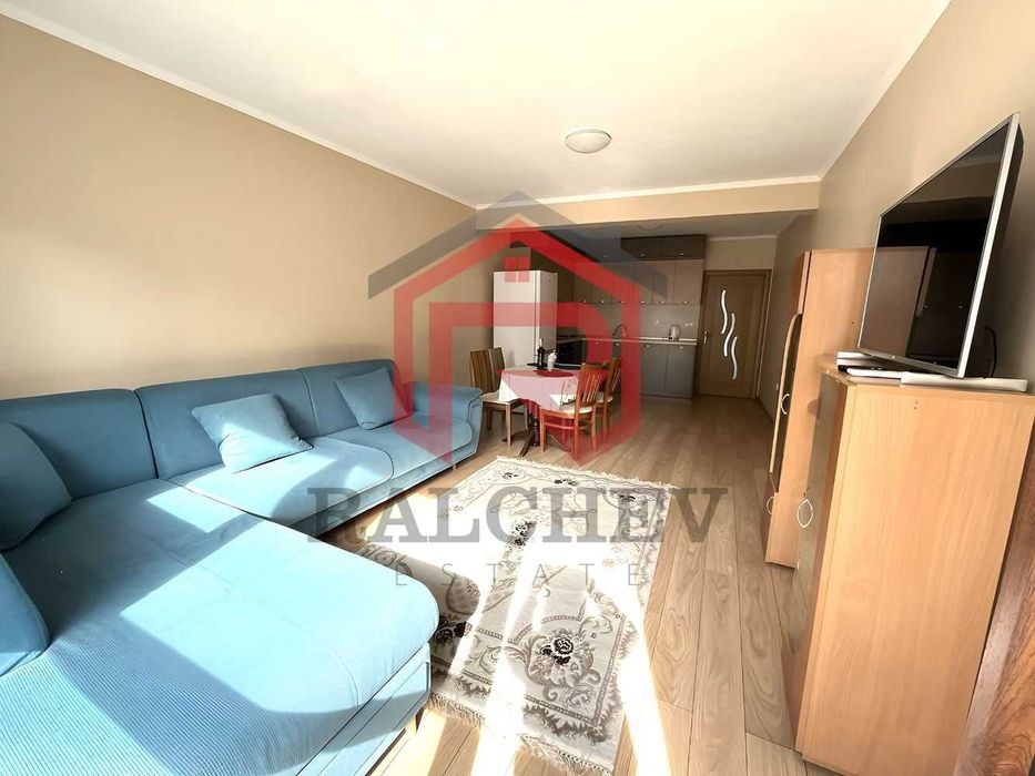 Tристаен апартамент с Паркомясто / Колхозен пазар