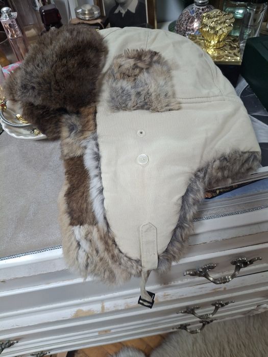 Шапка ушанка от косъм заек Buffalo. S