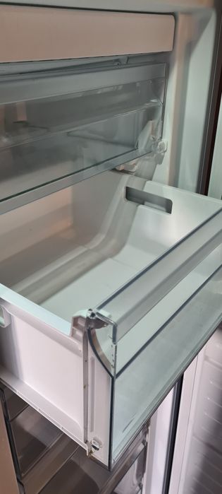 iQ300 Свободно стоящ вертикален фризер GS29NGW30/02 NoFrost A++