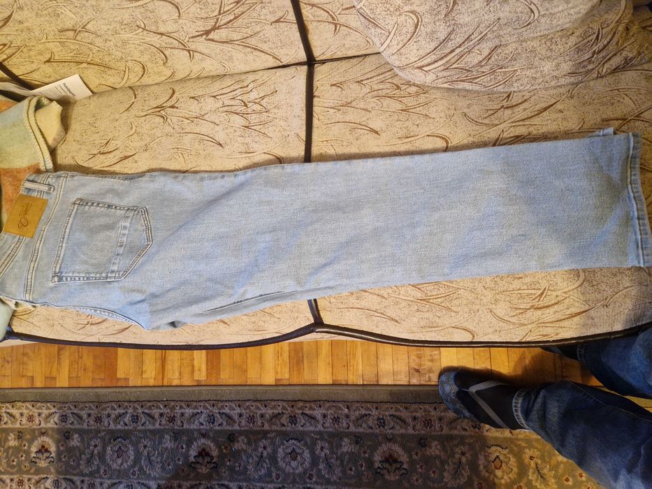 Pantaloni bărbătești