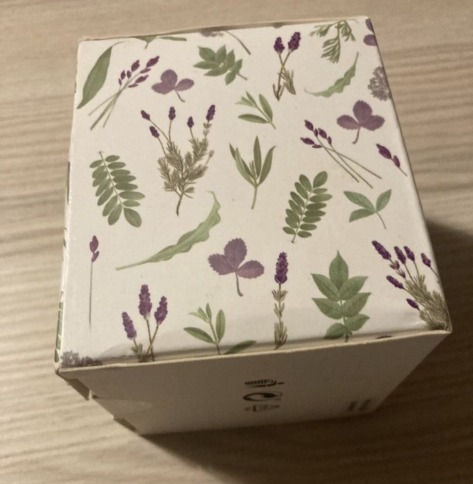 Lumanare parfumata cu lavanda/ vanilie Avon