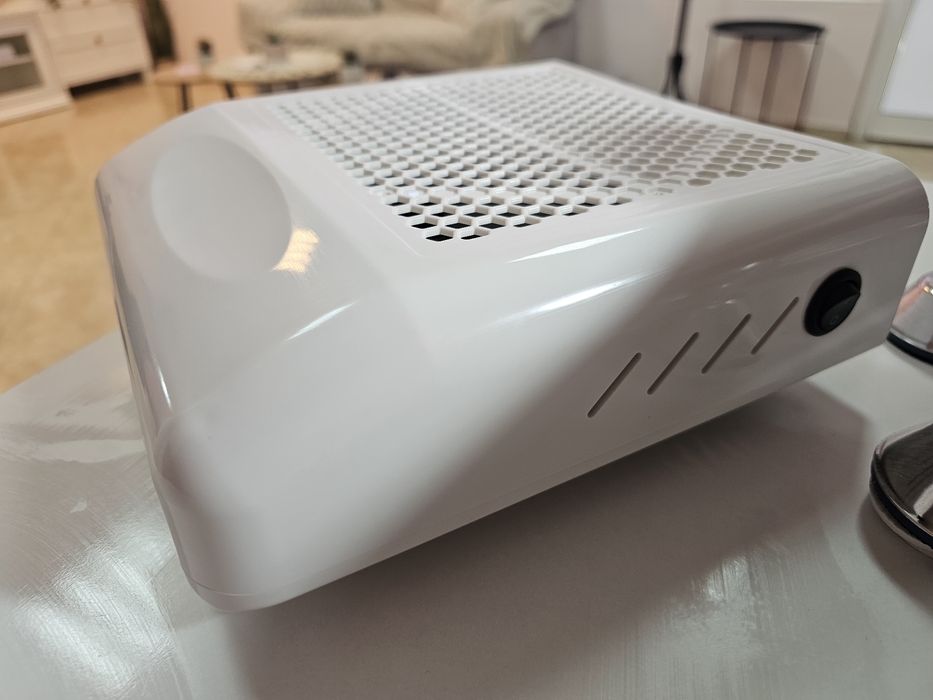 Прахоуловител за маникюр