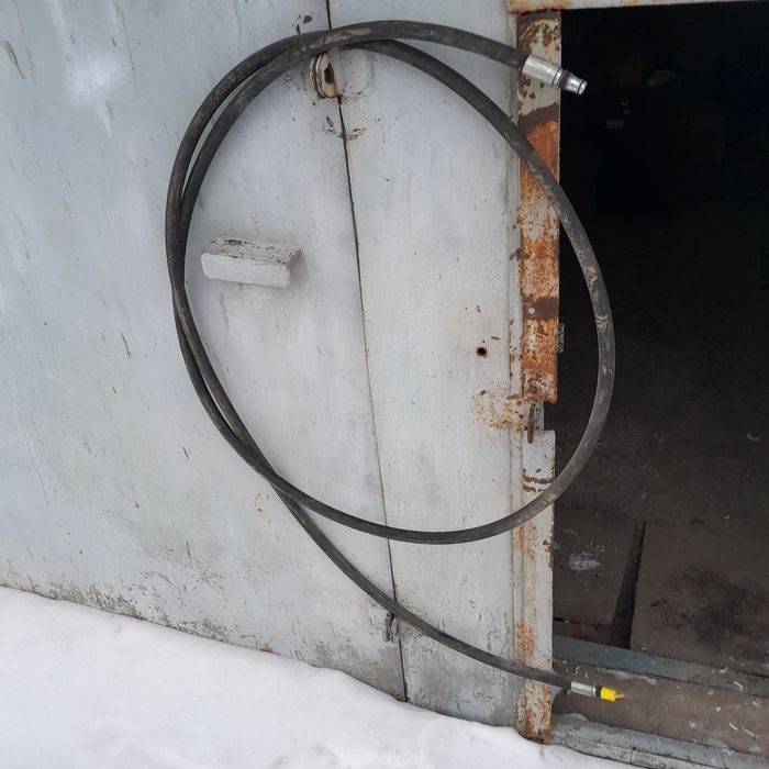 Продам шланг высокого давления на эл.кару Junheinrich ETV 112.