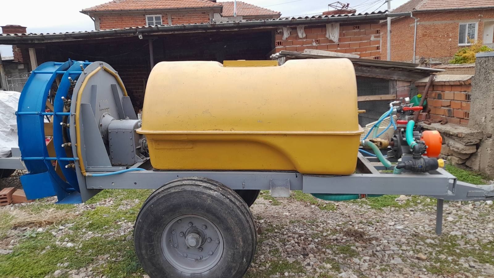 Вентилаторна пръскачка 1500 л.