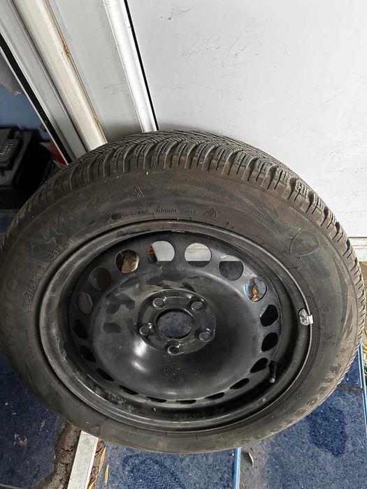 Продавам Зимни гуми Firestone Winterhawk 4 205/ 55 /16