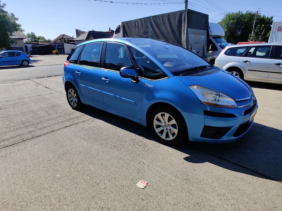 Citroën C4 Picasso Unic proprietar vând Citroen C4 Picasso 2.0HDI