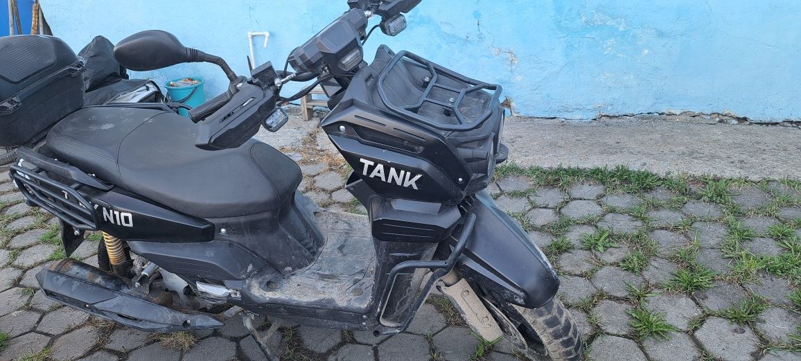 Продам скутер Танк