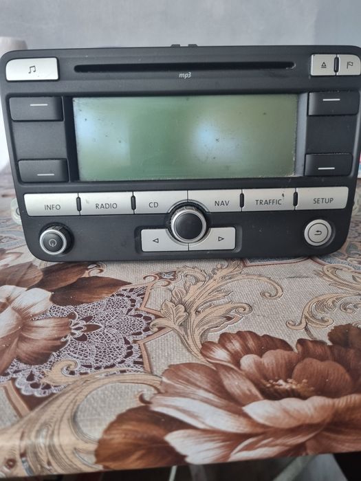 navigație mp 3 . passat B6