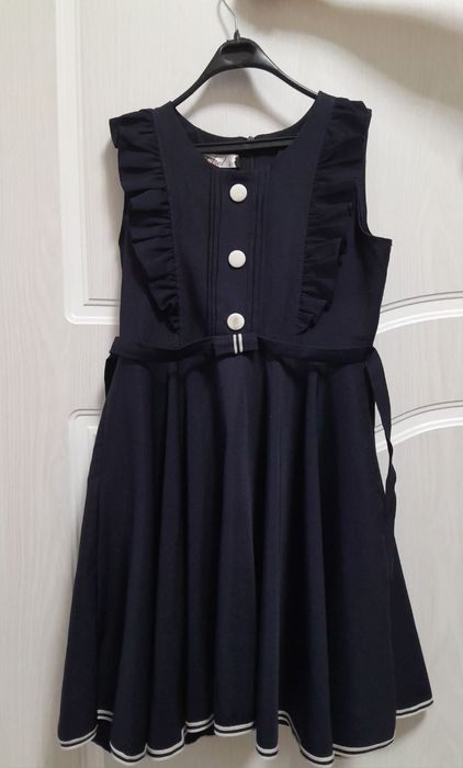 Продам сарафан для школы