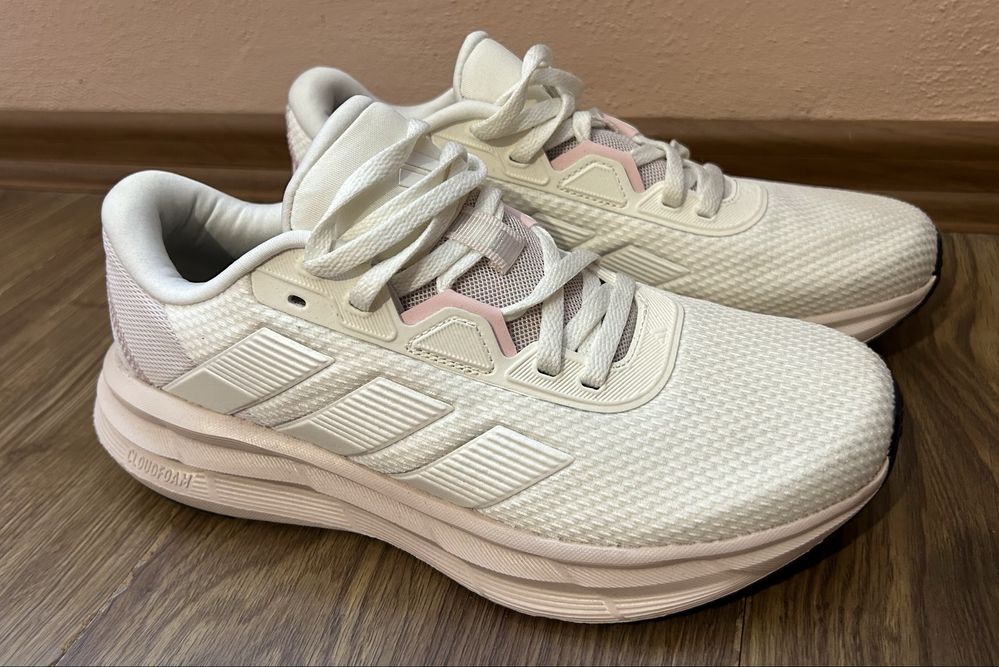 Маратонки Adidas