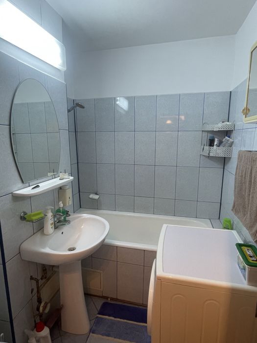 Inchiriez apartament două camere,zona drumul taberei