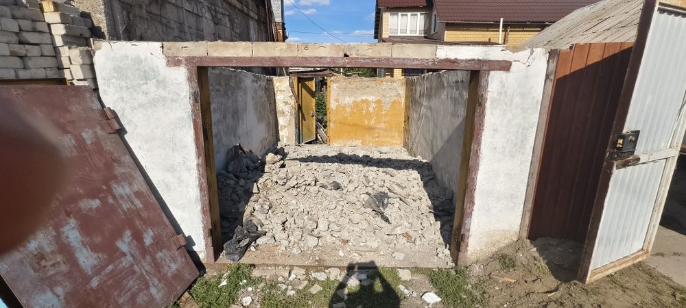 Ворот и двери для гаража размер ворта 250×200. Двери 90×190 250×