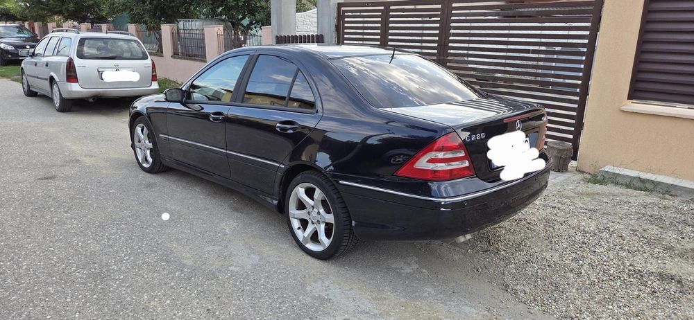 Mercedes c220 an fabricație 2006