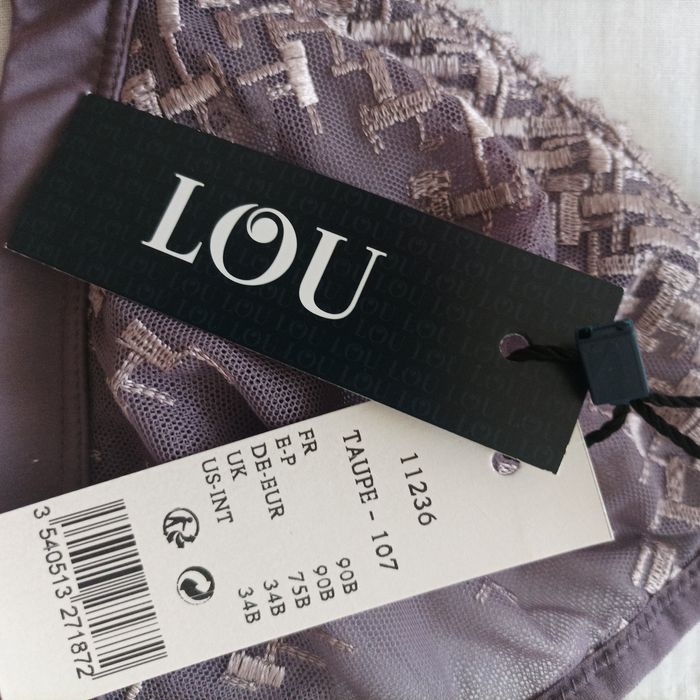 Lou Parish Chantelle 75B/ 80B луксозен сутиен