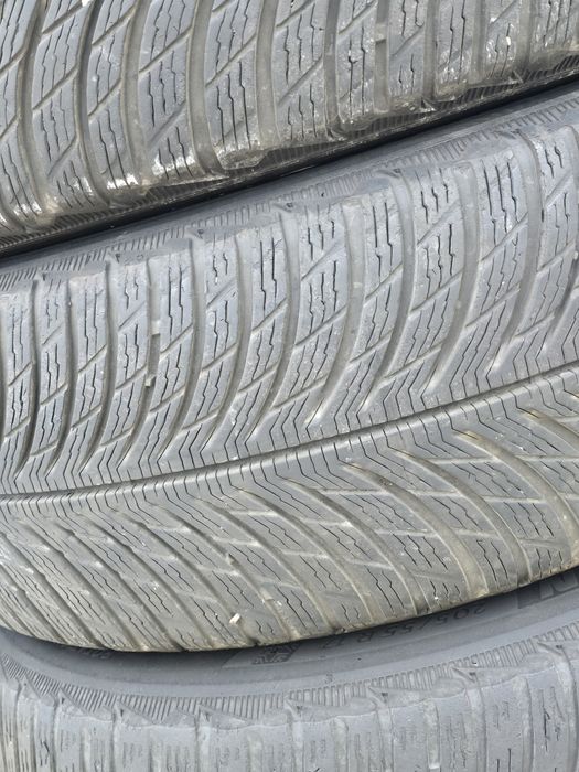 2 Броя 205/55/17 Michelin 6,8mm