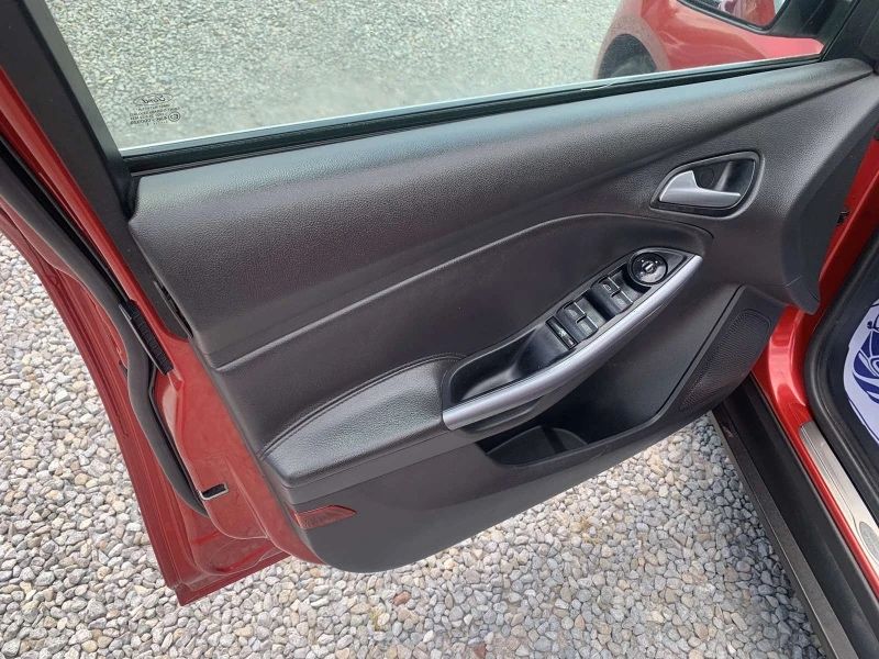 Ford Focus 1.6 бензин