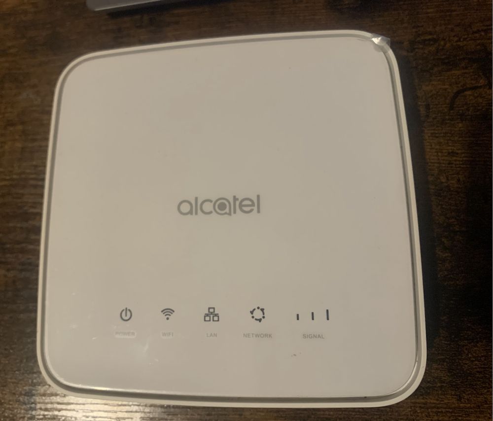 Router modem hot spot 4G LTE WIFI Alcatel HH40V