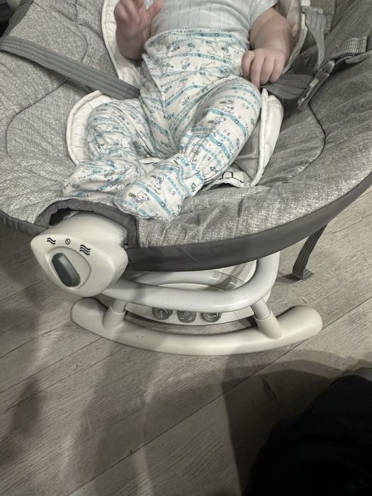 Люлька качалка с функцией вибрации,с музыкой