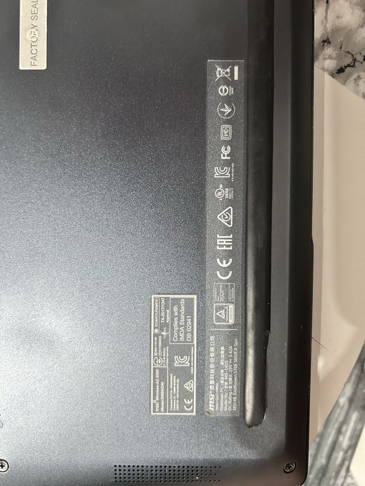 Laptop MSI modern 14 B10MW - i3 10th Gen, 8GB RAM, SSD 14” Full HD