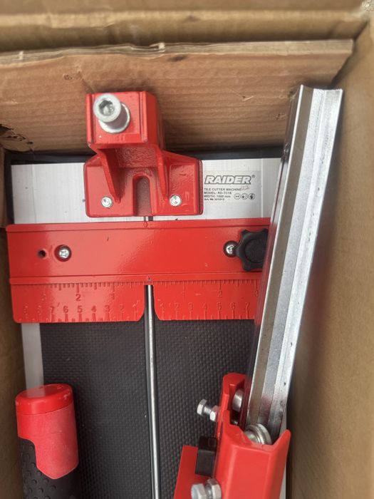 Нова машина за рязане на плочки Raider