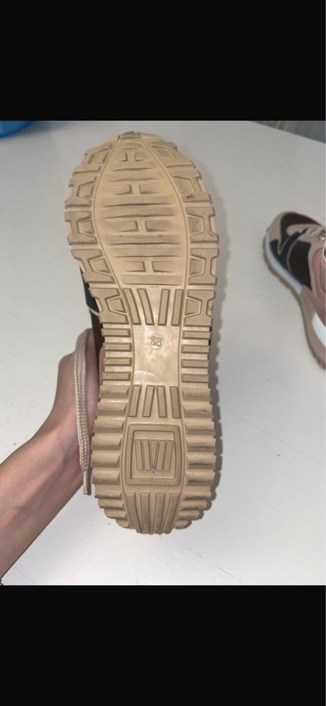 adiasi femei louis vuitton 38
