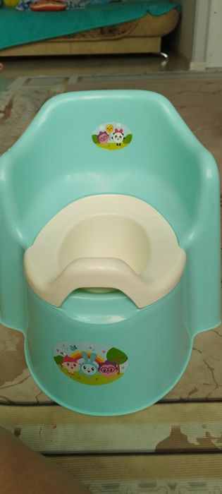 Продам горшок детский