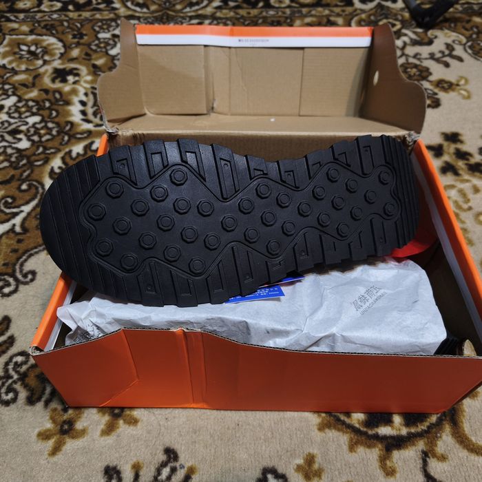 Продам ботинки осенние