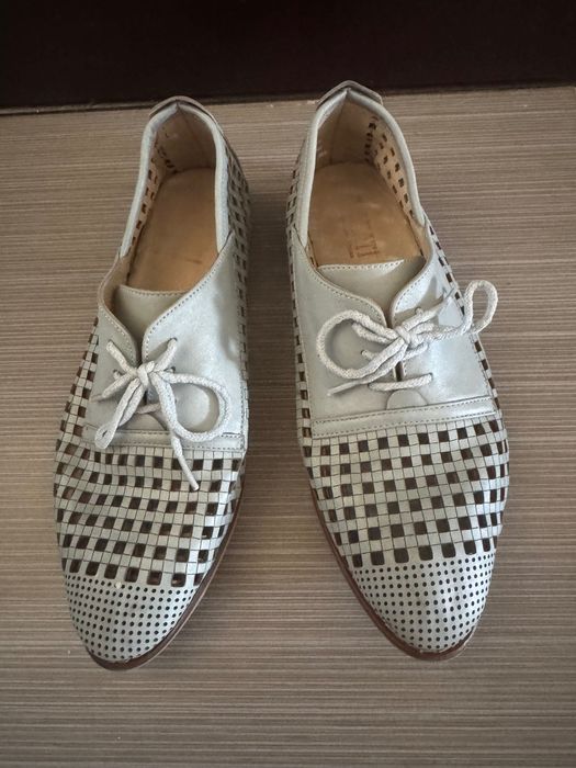 Vând pantofi din piele, 37, perfecți pentru vară