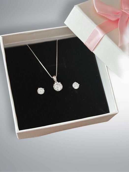 Set elegant colier si cercei - Argint 925 stantat- nou, in cutie cadou