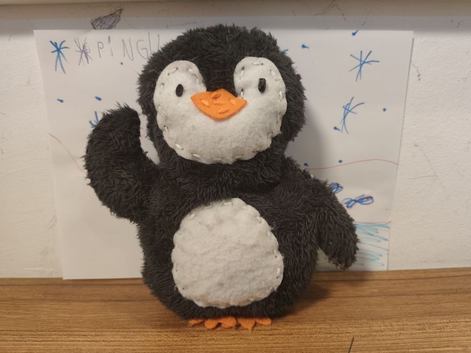 Jucărie de pluș cusută manual Pingu