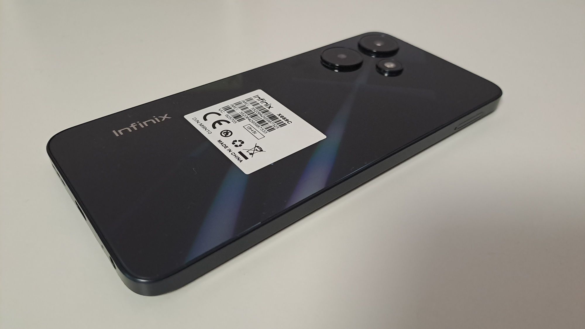 INFINIX Hot 30i  128gb 8gb ram
