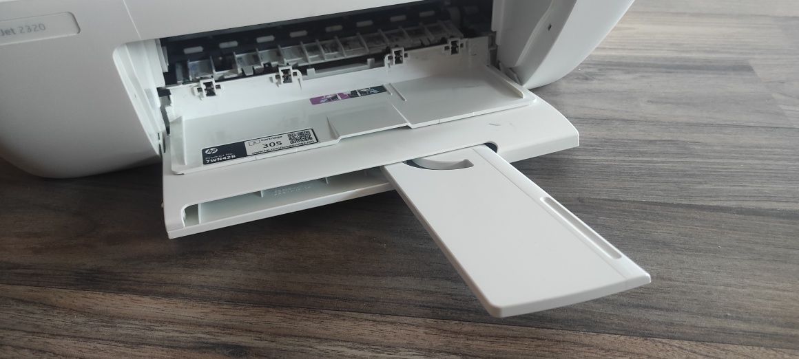 Imprimantă HP Deskjet 2320 folosită doar la 30 pagini