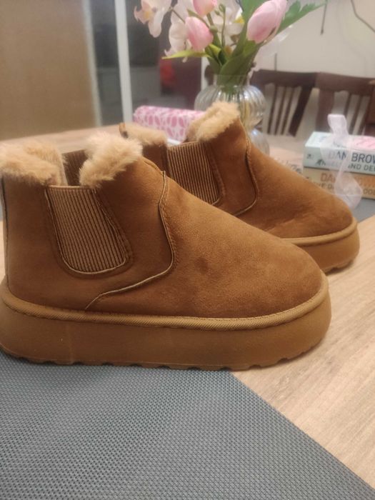 Топли боти, 38 номер