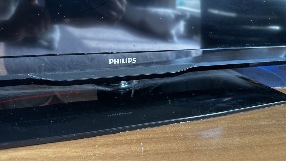 Телевизор Philips диагональ 80см