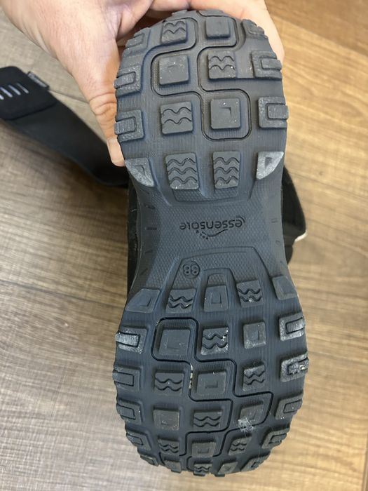 Зимни ботуши 38 номер. Обувани са няколко пъти!