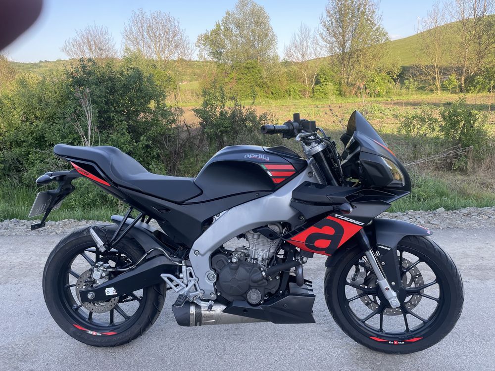 aprilia tuono 125