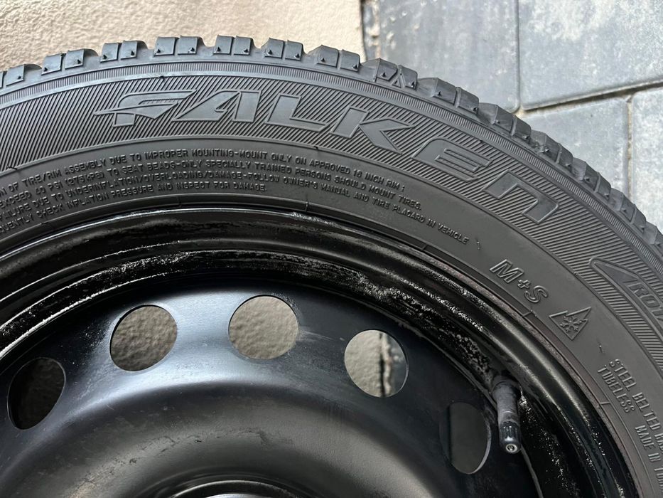 Jante tabla Ford Fiesta cu cauciucuri iarnă stare foarte bună