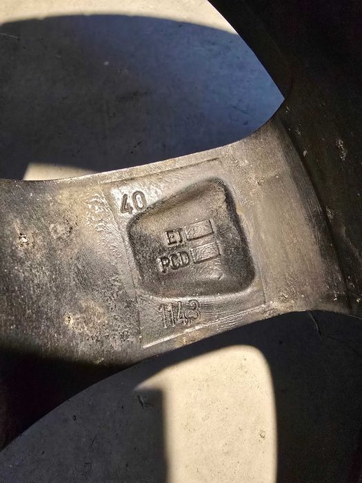 Roți de iarnă 215/55R16 5x114.3