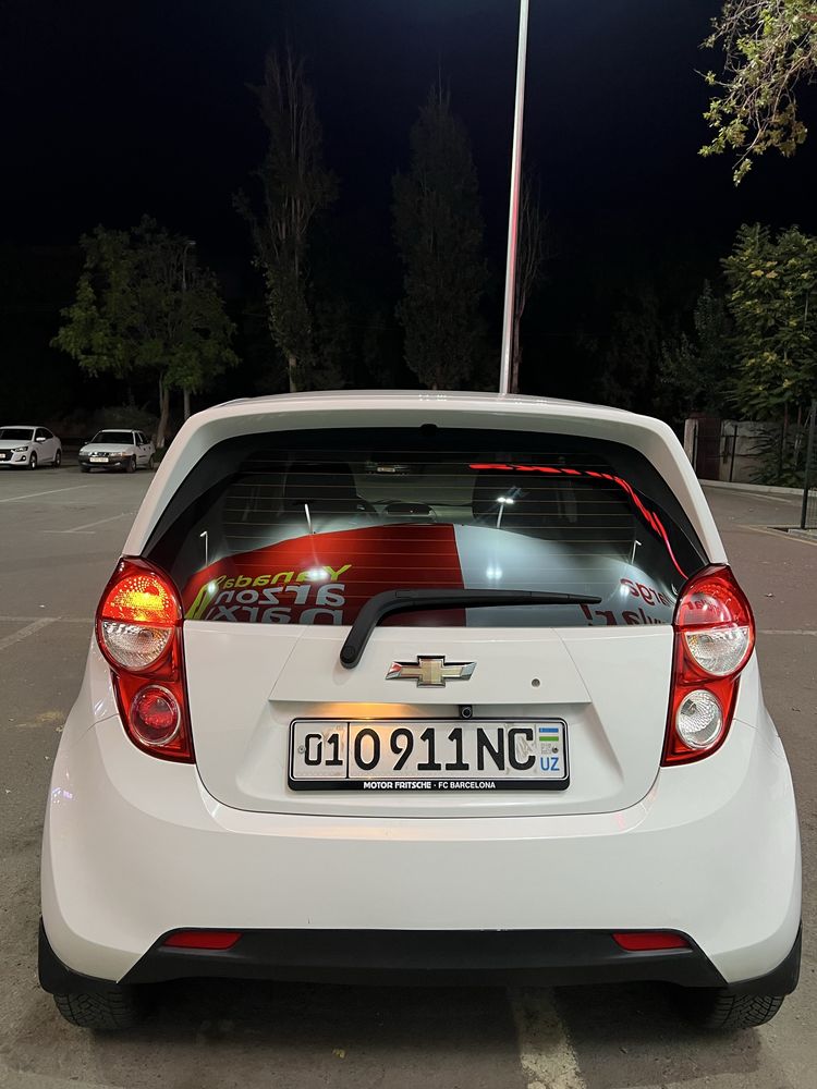 Chevrolet Spark 2015 год
