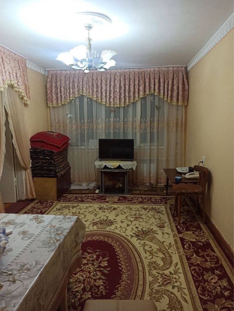 Продаётся 2 ком ОКТЯБРЬ