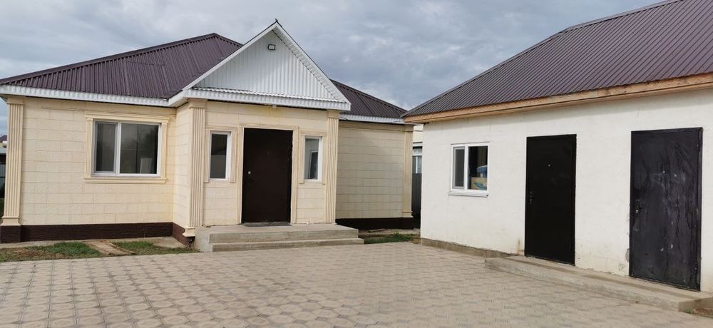Продам 4-х комнатный дом в районе гипермаркета "Дина"