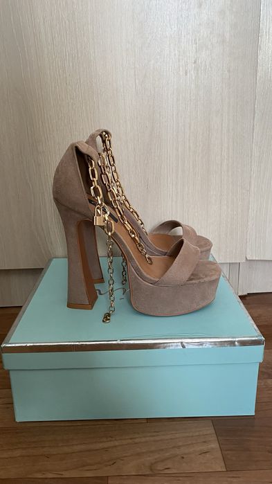 Босаножки  красивые