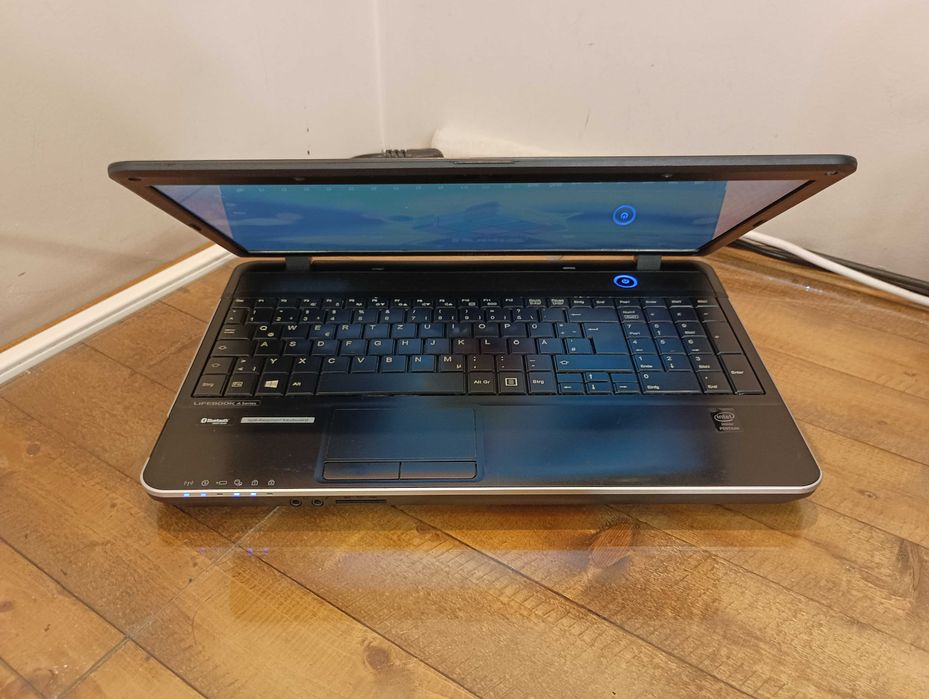 Лаптоп Fujitsu LifeBook A512 / 15.6"
