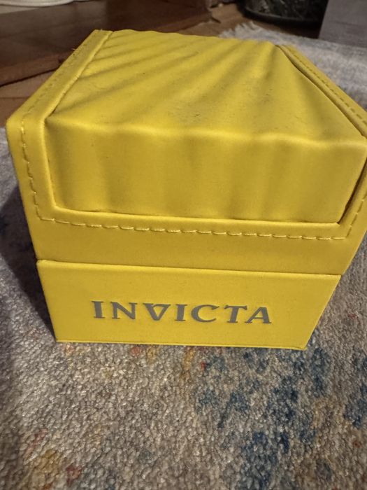 Vand ceas Invicta dama nou