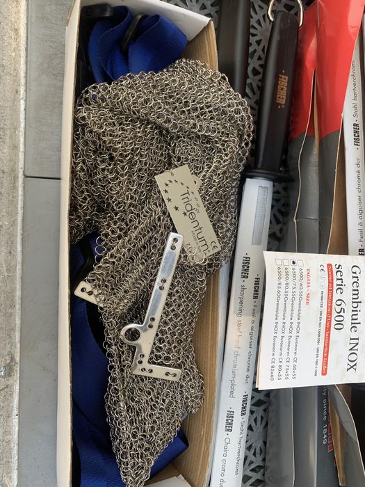 Vand masate,cutite,sorturi pentru macelarie.